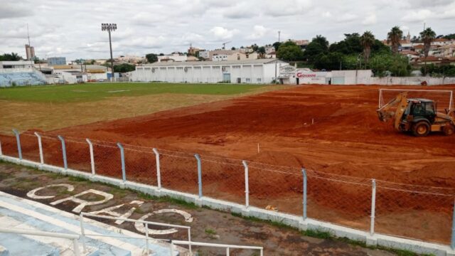 Presidente do conselho do CRAC fala sobre drenagem do Estádio Genervino da Fonseca