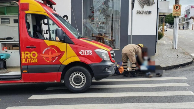 Motociclista atropela pedestre e foge sem prestar socorro em Catalão