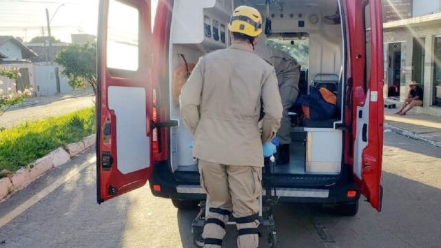 Motociclista é encaminhado ao hospital após sofrer queda em avenida de Catalão