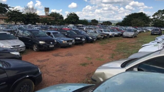 Detran leiloará mais de 9 mil veículos nesta semana