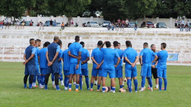 Crac dispensa dois jogadores nesta sexta-feira (21)