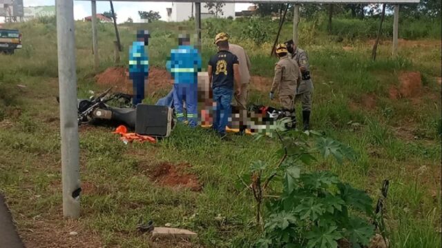 Motociclista fica ferido ao bater contra poste de iluminação na GO-139, em Caldas Novas