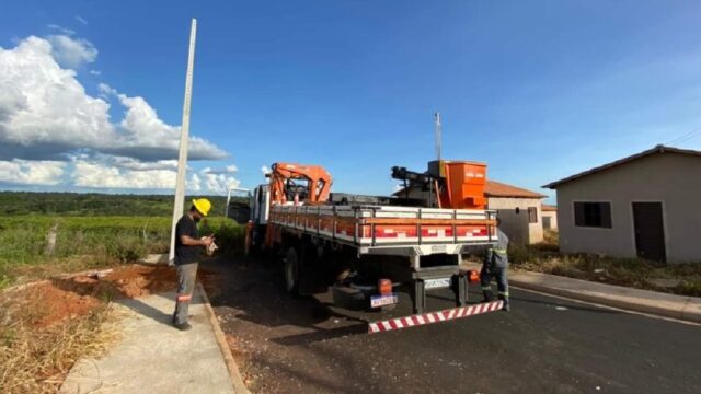 Em Ouvidor, Bairro Gerônimo Gomes Pacheco começa à receber energia elétrica