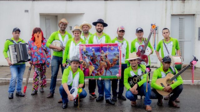 Folia de Reis: Tradicional festa religiosa ganha as ruas de Catalão