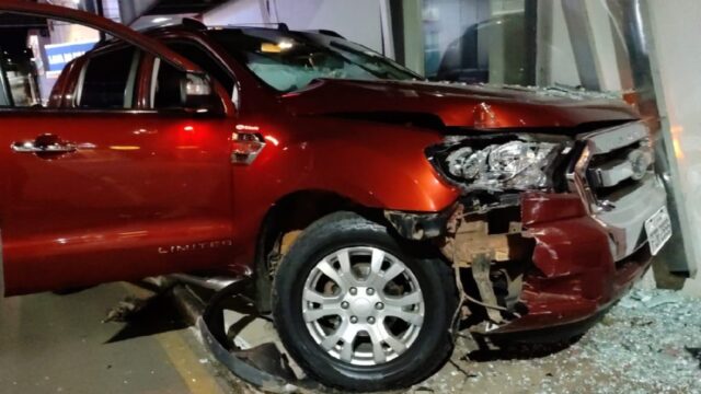 Acidente grave deixa motociclista ferido no centro de Catalão