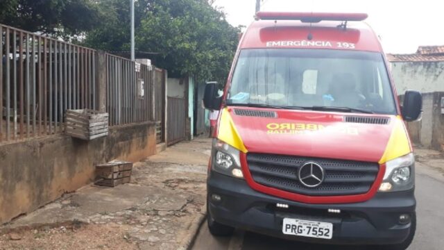 Bombeiros atende homem de queda de altura em Catalão
