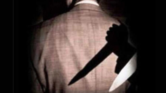 Homem fica ferido após ser atacado com arma branca no centro de Vianópolis