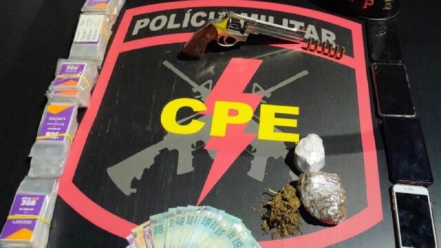 Dois jovens são presos suspeitos de crimes de tráfico de drogas, associação para o tráfico e posse ilegal de arma de fogo, em Pires do Rio