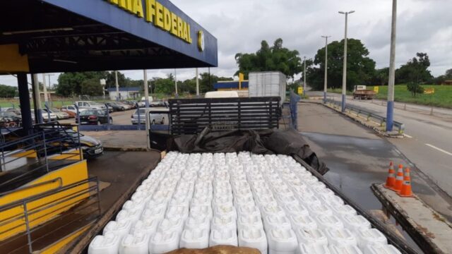 PRF apreende herbicidas com indícios de falsificação em Morrinhos