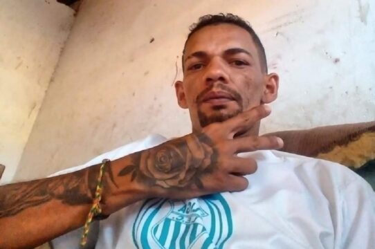 Jovem de 26 anos é assassinado a tiros na porta de casa, em Catalão; polícia investiga crime