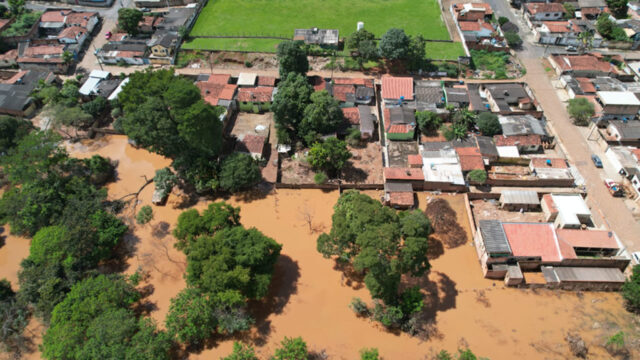 Rio Paranaíba volta a subir e está quase 10 metros acima do normal em Patos de Minas; pelo menos 20 famílias já deixaram as casas