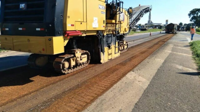 Concessionária programa "Pare e Siga" para obras viárias na BR-050 em Catalão