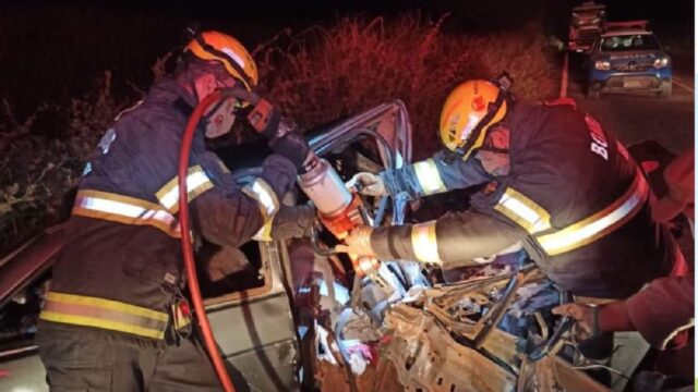 Mulher morre em grave acidente entre Água Limpa e Buriti Alegre