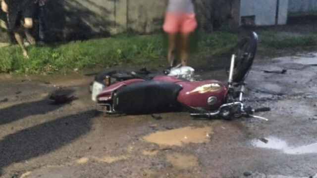 Colisão em cruzamento deixa motociclista ferido em Catalão