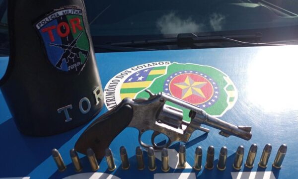 Homem é preso com arma de fogo durante abordagem na GO-506, no município de Catalão