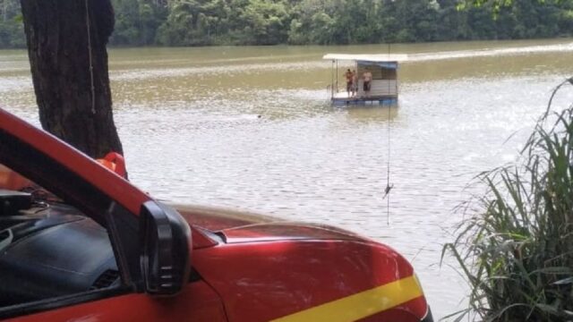 Bombeiros procuram por homem de 27 anos que se afogou no Rio Araguari