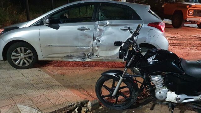 Motociclista sofre fratura na perna ao se envolver em acidente com carro em Catalão