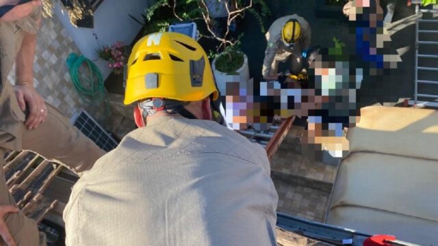 Homem recebe descarga elétrica ao tentar instalar placa solar em residência, em Catalão