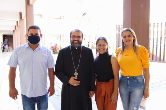 Prefeito Cebinha Nascimento recebe o bispo diocesano, dom Francisco em Ouvidor