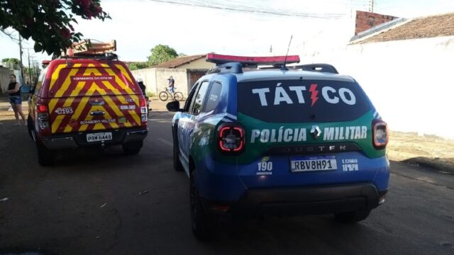 Em Catalão, policiais são hospitalizados após inalar fumaça ao resgatar moradora em incêndio em residência