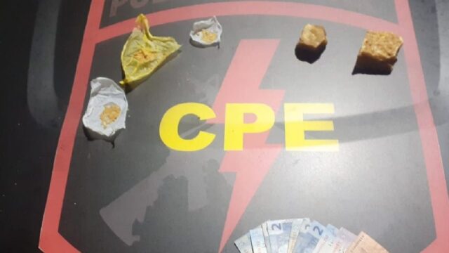 CPE realiza prisão de suspeito por crime de trafico e apreende drogas no bairro Santo Antônio