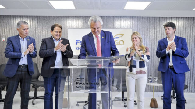 Recolhimento do ICMS em Goiás muda para dia 10, anuncia governador Ronaldo Caiado