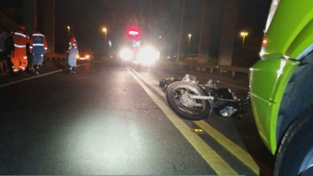 Motociclista morre após colidir com ciclista e ser atropelado por veículo em Uberlândia