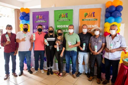 Vereadores participam do lançamento do Programa de Higiene Infantil (PHI) na rede municipal de ensino, em Ouvidor