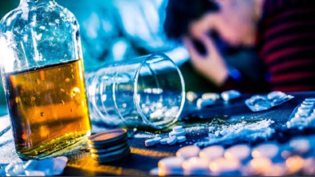 Em Pires do Rio, PM prende comerciante que vendia bebida alcoólica para menores