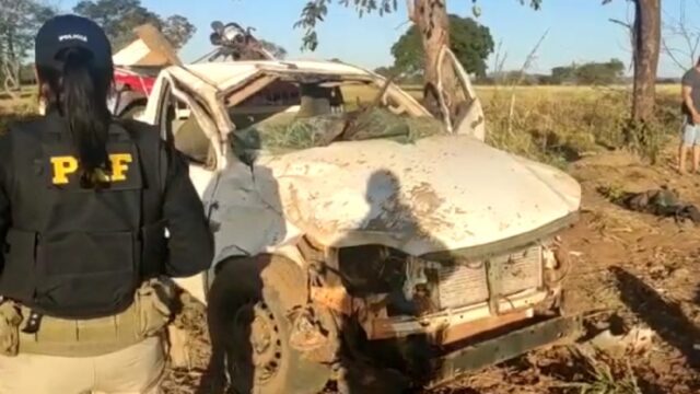 Colisão transversal entre VW Gol e Caminhonete mata criança na BR 158, em Piranhas