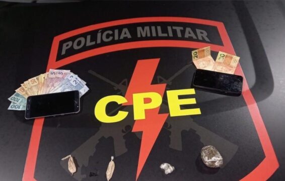 Jovens de 19 anos são presos após operação policial em Catalão. Moto, drogas e dinheiro foram apreendidos