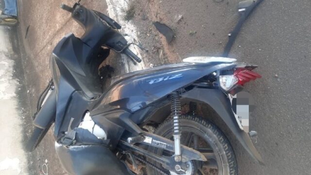 Colisão entre carro e moto em cruzamento deixa uma pessoa ferida em Catalão