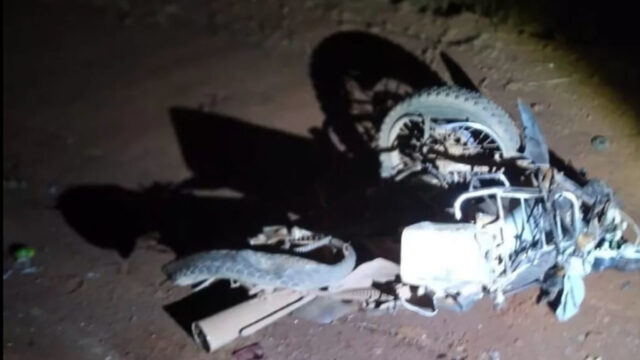 Motorista estaciona para ajudar motociclista e ambos morrem atropelados por caminhonete na LMG-690, em Paracatu