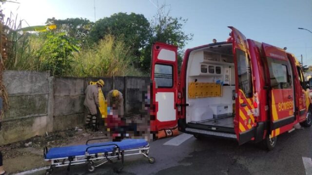 Acidente entre carro e moto deixa homem ferido em Catalão