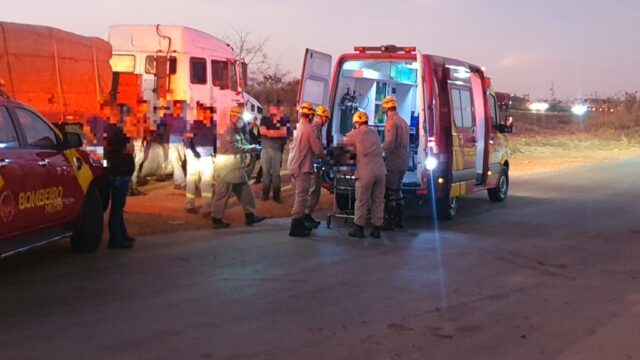Mecânico sofre acidente de trabalho após ser atingido por peça de carreta, em Catalão