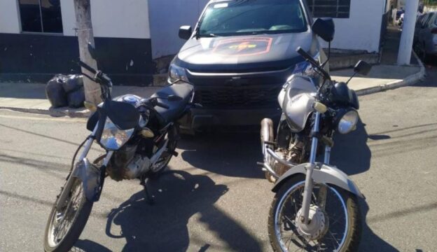 Após denúncias, duas motocicletas são recuperadas pelo CPE, em Catalão