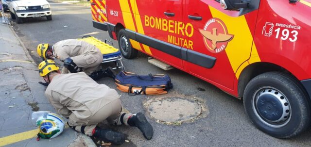 Corpo de Bombeiros resgata mulher vítima de acidente de trânsito em avenida de Catalão