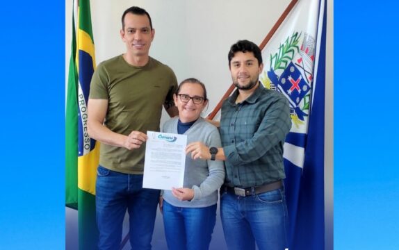 Prefeito João Rios concede reajuste de 33,24% aos professores magistério de Cumari