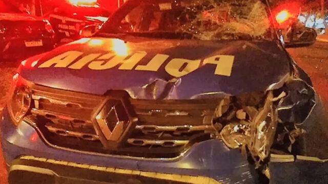 Motociclista morre após bater em viatura da PM e ser arremessado, em Goiânia