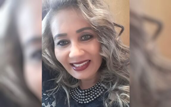 Cabeleireira é morta a facadas pelo ex-companheiro durante almoço de família em Aparecida de Goiânia, diz irmã