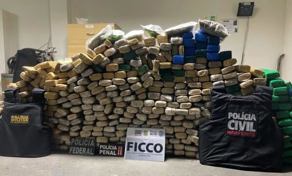 Mais de 400 kg de maconha e mais de 2 kg de skunk são apreendidos em Uberlândia