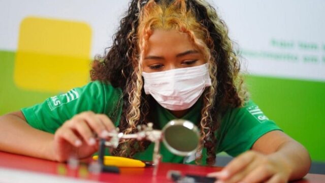 Governo de Goiás oferece quase 2 mil vagas em cursos de robótica de graça