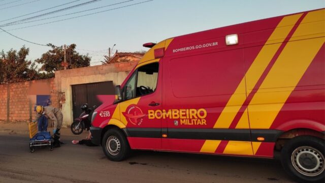 Motociclista fica ferida em queda de moto no bairro Primavera