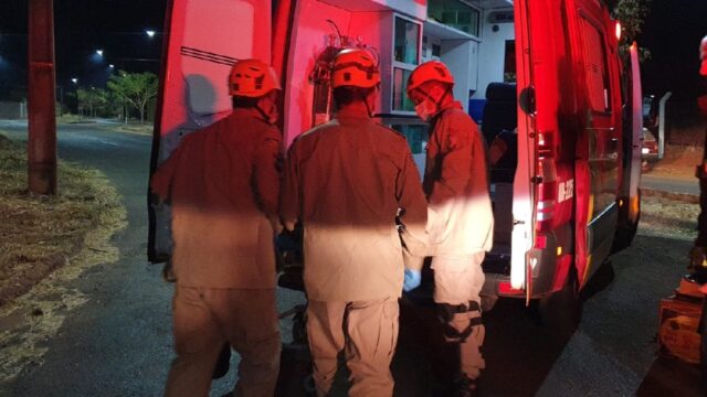 Queda de moto deixa homem ferido no Bairro Florença, em Catalão