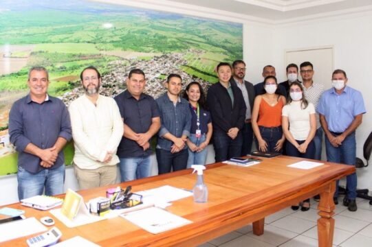Prefeituras de Ouvidor e Três Ranchos realizam reunião com CMOC para promover parceria público-privada no investimento e manutenção de Aterro Sanitário