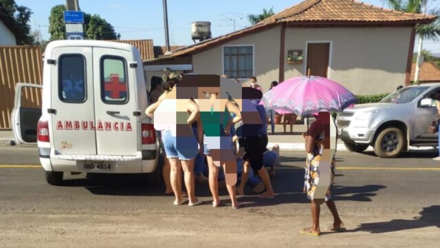 Motociclista fica em estado grave ao tentar passar pelo canto de quebra-molas em Nova Aurora