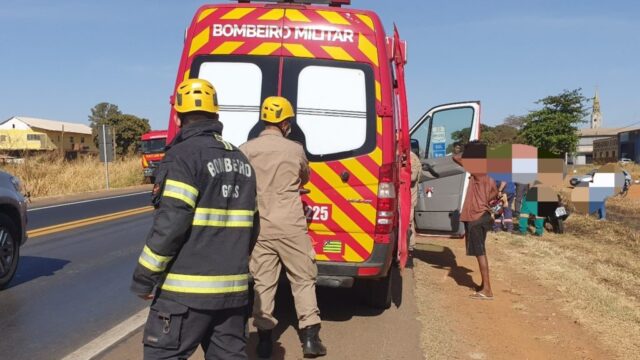 Motociclita fica ferido ao colidir contra ciclista que transportava recicláveis na BR-050, em Catalão