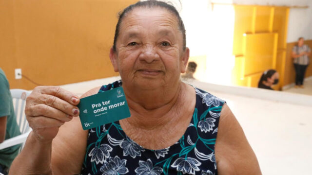 Entrega de 500 cartões do programa “Aluguel Social” beneficia moradores de Catalão