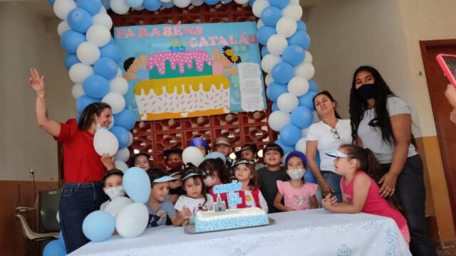 Desfile, visita a pontos turísticos e corte de bolo: CMEI Maria Isabel de Mendonça Netto celebra os 163 anos de Catalão