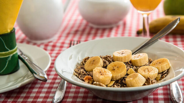 Nutricionista da Una Catalão ressalta a importância de manter os níveis de colesterol regularizados